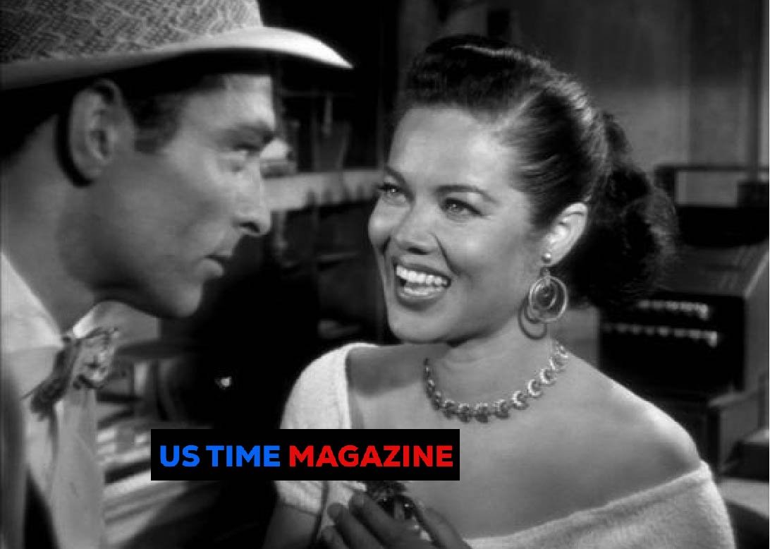 Nia Novella Travilla