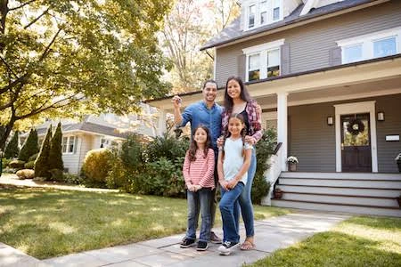 How can you choose a home builder for a growing family?